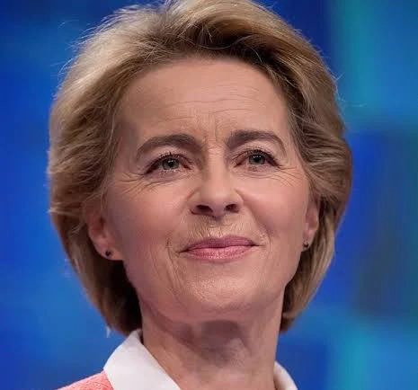 alainpaulweber's tweet photo. L’indécente augmentation salariale d’Ursula von der Leyen et des eurocrates 😡😡😡😡

En cette fin décembre 2025, alors que des millions d’Européens serrent la ceinture face à une inflation persistante, une crise énergétique et un pouvoir d’achat en berne, les hauts fonctionnaires de l’Union européenne s’octroient une nouvelle hausse de salaire. Ursula von der Leyen, présidente de la Commission européenne, voit son salaire mensuel brut grimper à environ 35 800 euros, soit une augmentation rétroactive d’environ 1 000 euros par mois selon les dernières estimations. Les 26 commissaires européens empochent quant à eux 850 euros supplémentaires, portant leur rémunération à 29 250 euros mensuels, sans compter les généreuses indemnités non imposables.

Cette hausse s’inscrit dans une série impressionnante : depuis 2022, les salaires des fonctionnaires et dirigeants européens ont augmenté de 22,8 % au total, avec des ajustements rétroactifs de 7,3 % fin 2024 et 1,2 % début 2025. Pour von der Leyen, cela représente une progression fulgurante, passant d’environ 29 000 euros en 2022 à près de 36 000 euros aujourd’hui. Et ce n’est pas fini : ces revalorisations sont quasi annuelles, voire biannuelles, grâce à un mécanisme automatique indexé sur l’inflation à Bruxelles/Luxembourg et l’évolution des salaires dans les administrations nationales de dix États membres clés.

Le scandale ? Ces augmentations sont automatiques, décidées par une formule opaque intégrée au statut des fonctionnaires européens, sans débat public ni vote démocratique réel. Pendant que les citoyens lambda subissent une inflation qui a culminé à plus de 10 % en 2022-2023, et que les salaires réels stagnent ou reculent dans de nombreux pays (comme en Allemagne ou en France), les eurocrates – environ 66 000 employés, plus 30 500 retraités – voient leurs émoluments gonfler sans discontinuer. Le coût total pour le budget de l’UE dépasse désormais les 3 milliards d’euros annuels en salaires et indemnités.

Pire : ces hausses interviennent alors que l’UE peine à financer ses priorités, et impose l’austérité aux États membres. Von der Leyen prône la sobriété énergétique et les efforts collectifs, mais semble épargnée par la crise qu’elle contribue à gérer. Les critiques fusent : déconnexion totale des élites bruxelloises, qui s’auto-augmentent pendant que les Européens paient la facture via leurs contributions nationales.

Cette fréquence – sept hausses en trois ans pour certains – et ces montants astronomiques (jusqu’à 26 000 euros mensuels pour les hauts grades) symbolisent une Europe à deux vitesses : une pour les privilégiés de Bruxelles, l’autre pour le reste des citoyens. Un scandale qui alimente le euroscepticisme et appelle à une réforme urgente de ces mécanismes automatiques, avant que la colère ne monte encore d’un cran.