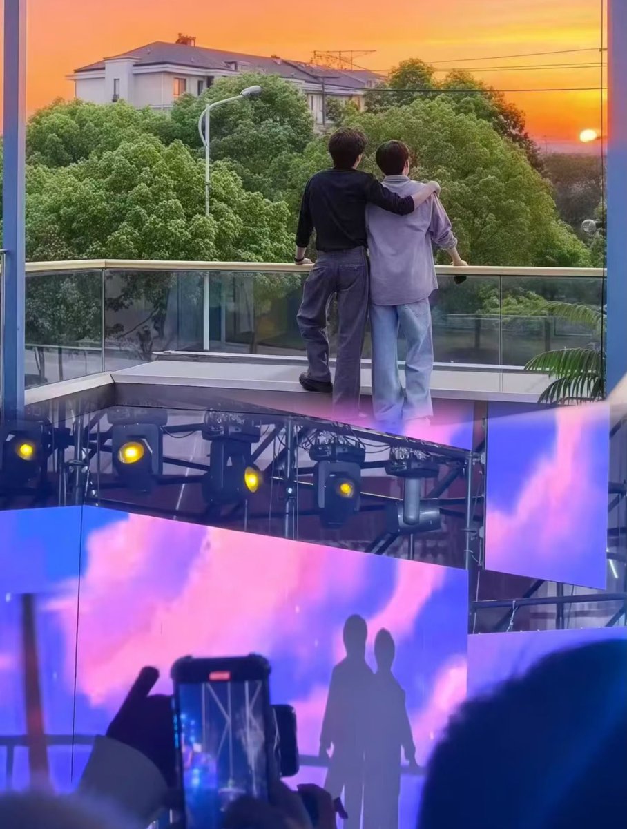 dearningyu's tweet image. DONT EVEN FUCKING JOKE LAD THIS IS SERIOUS FYM THE OG 'I CAN' SINGER DID THIS????????