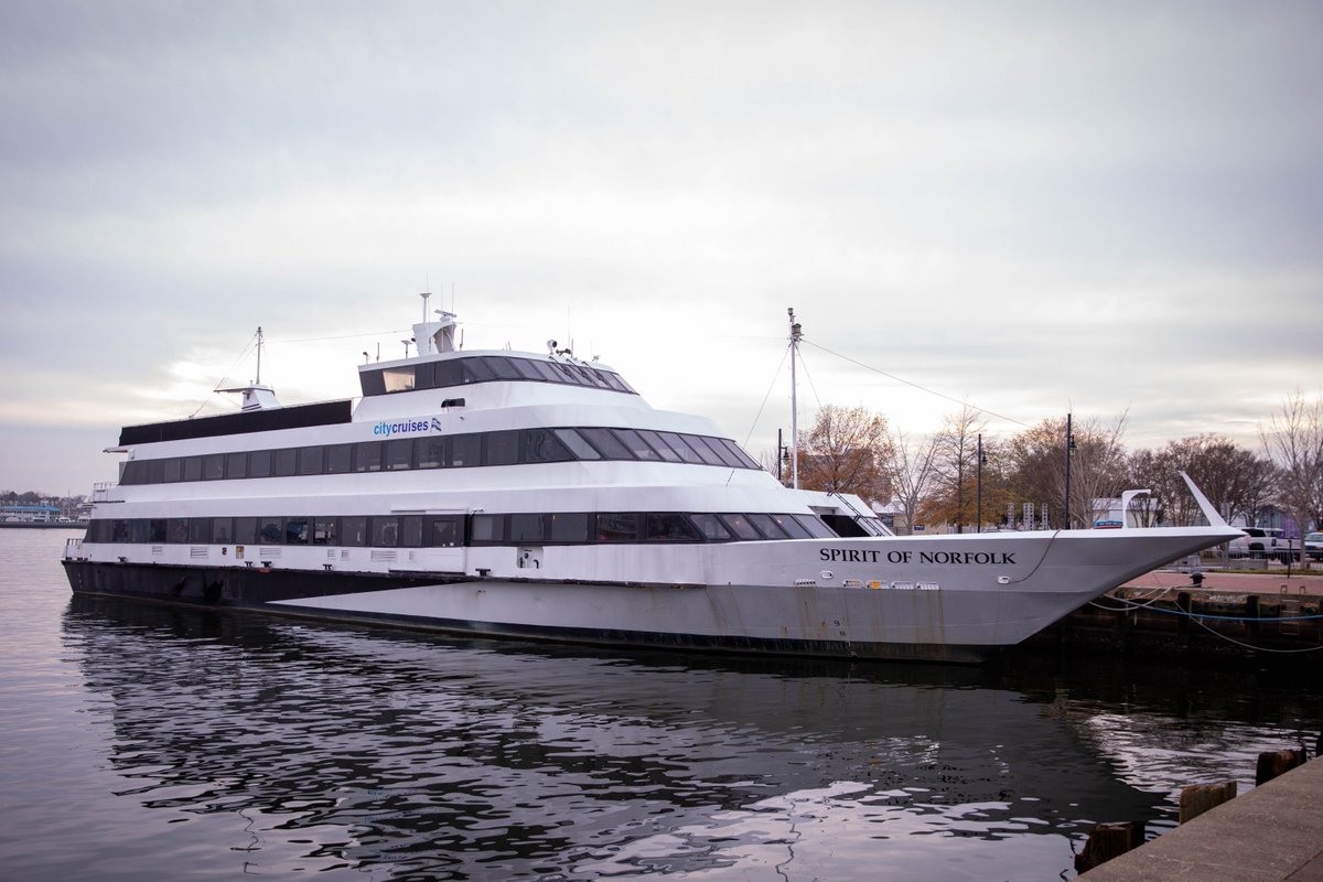 TippmannGroup's tweet image. We had an amazing time celebrating the season at our Interstate Warehousing in Newport News Christmas Party aboard the Spirit of Norfolk. Great food, good company, and beautiful views made for a fun and memorable evening. 

#merrychristmas #christmas #christmasparty