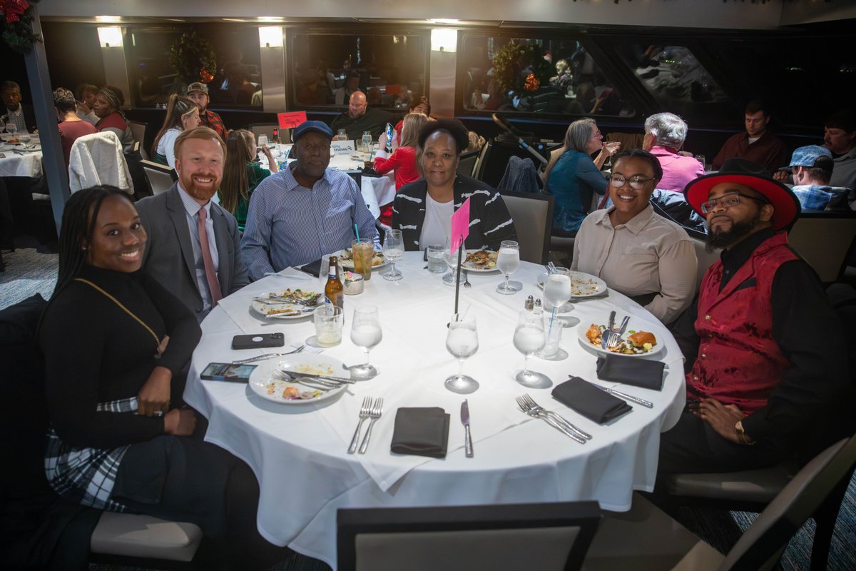 TippmannGroup's tweet image. We had an amazing time celebrating the season at our Interstate Warehousing in Newport News Christmas Party aboard the Spirit of Norfolk. Great food, good company, and beautiful views made for a fun and memorable evening. 

#merrychristmas #christmas #christmasparty