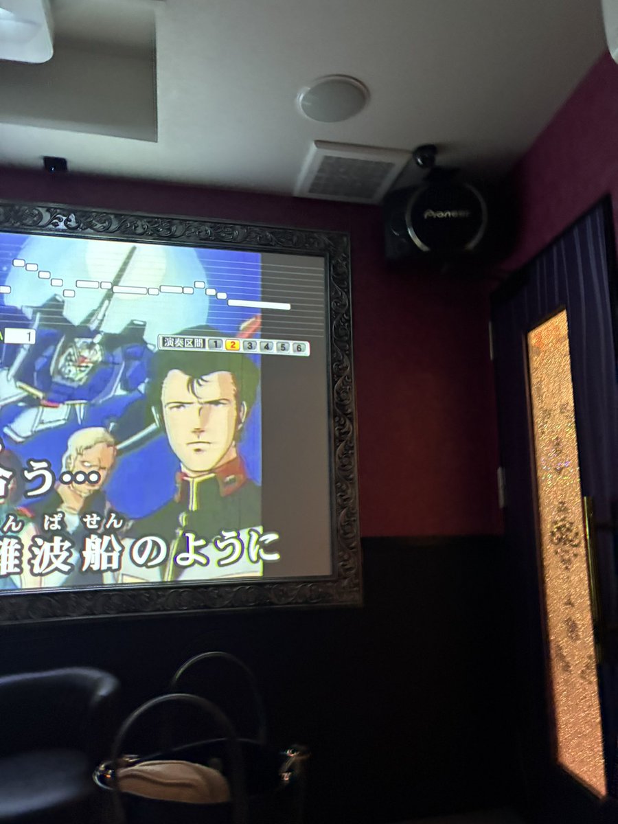 _>)⊃⌒♡💕💕💕💕