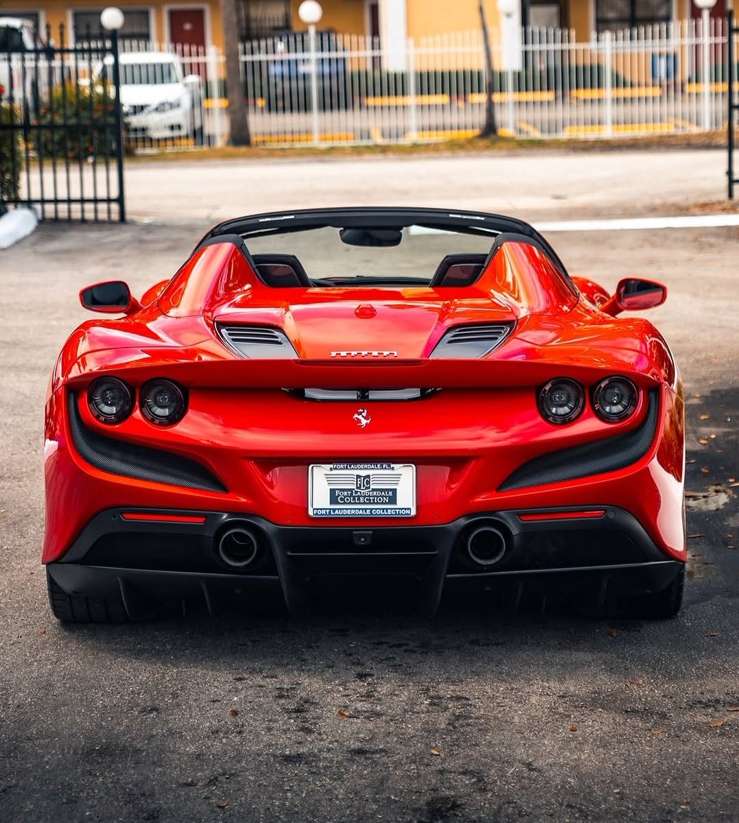 DailyFerrariTM's tweet image. Ferrari F8 Tributo Spider