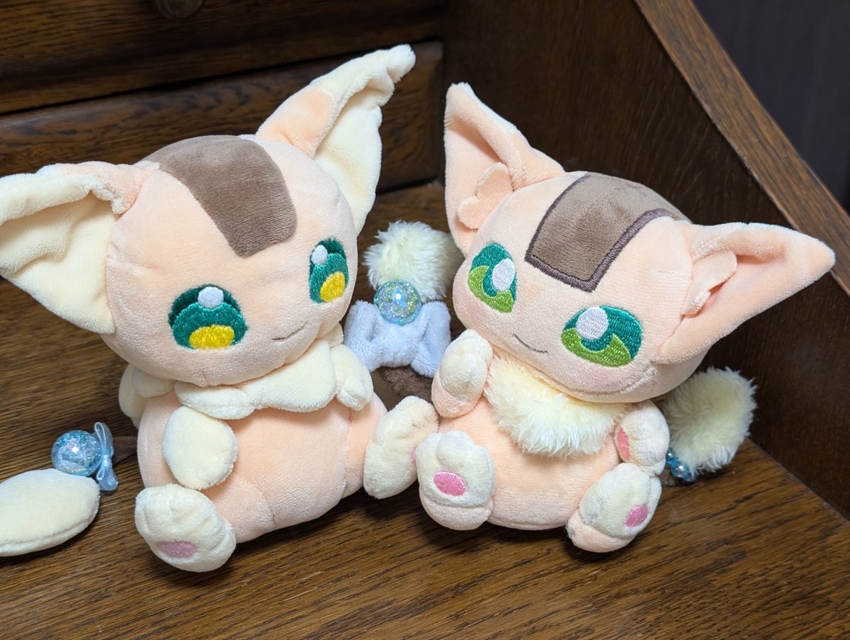 載せてなかったかもなコリンくんぬい（左が昔作ったもの/右はリメイク）