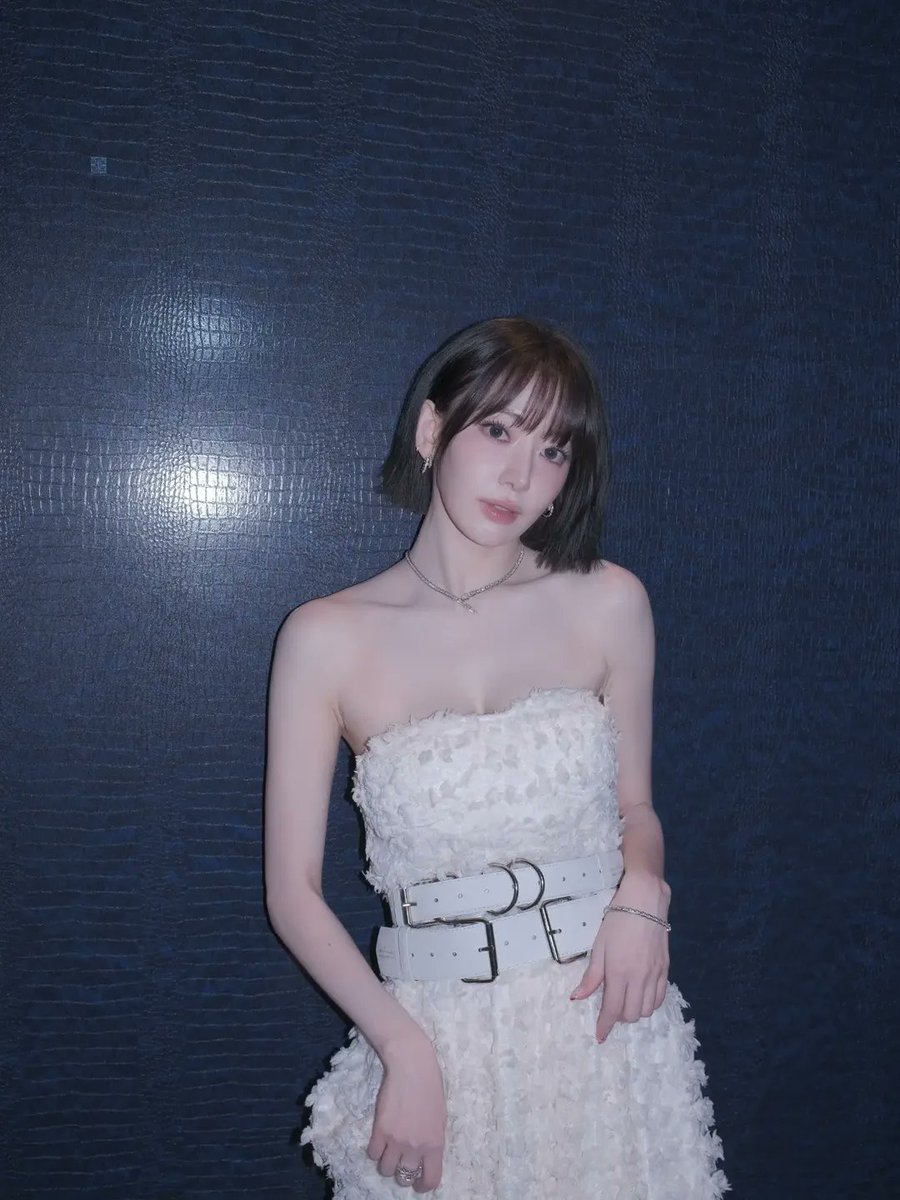 39saku_chan 251226 @39saku_chan Instagram Update (3/4) Happy