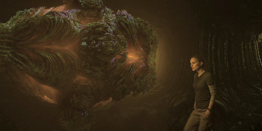 a_c__01001101's tweet image. Honorable mention the mandlebulb-inspired alien in Annihilation.

I found it genuinely unsettling.