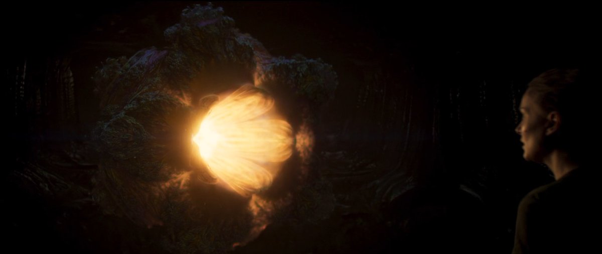 a_c__01001101's tweet image. Honorable mention the mandlebulb-inspired alien in Annihilation.

I found it genuinely unsettling.
