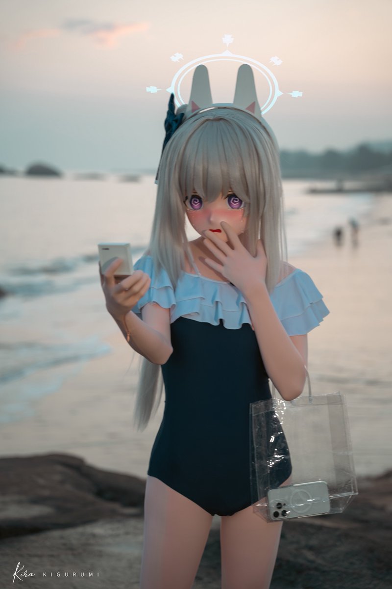 WzOhhhhh's tweet image. 😳

📷：@jyyosa 

#Kigurumi #蔚蓝档案 #月雪宫子 #委屈脸 #死库水 #海景