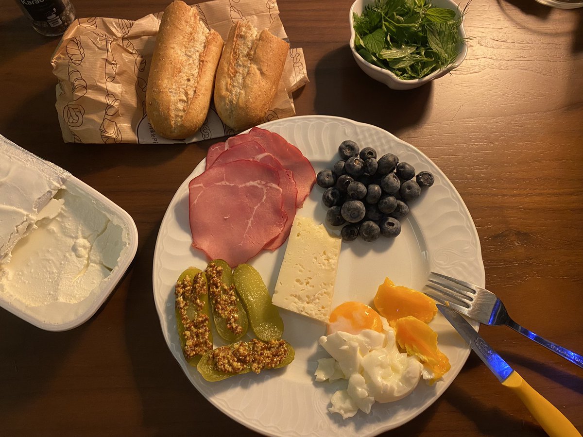 No I dont want a fucking croissant