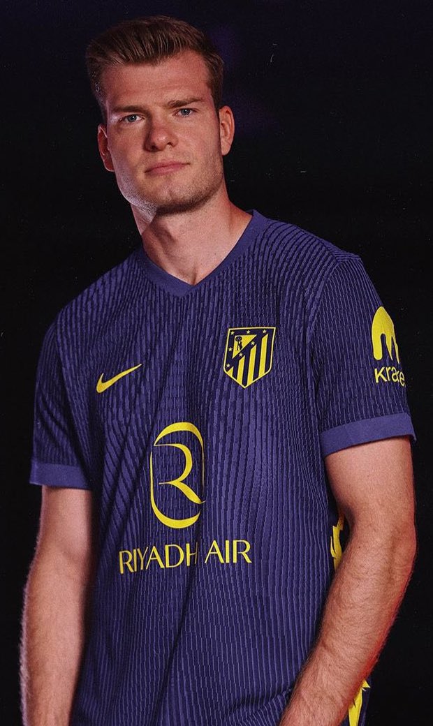 VlahovicDusan53's tweet photo. 💥 Fenerbahçe, Alexander Sörloth transferi için Atletico Madrid ile yaklaşık 35M€ bonservis bedeli karşılığında anlaşma sağlamak üzere. (Serkan Akkoyun) https://t.co/RAJeFpFyLe