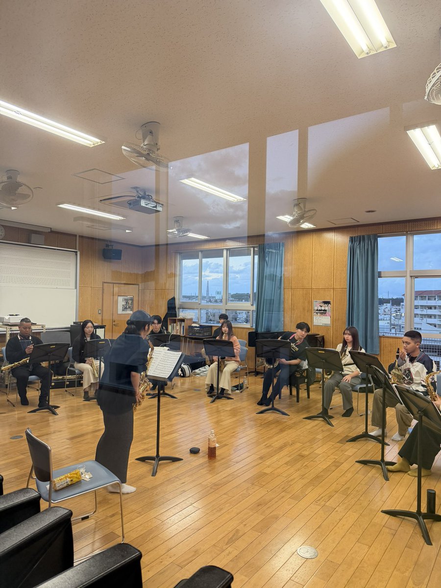 oki_sax_project's tweet photo. 琉球サクソフォンアンサンブル
3rdコンサートまで、
のこり【　2日‼️🔥　】
是非お越し下さい🙇‍♀️ https://t.co/8stQ2FIgM3
