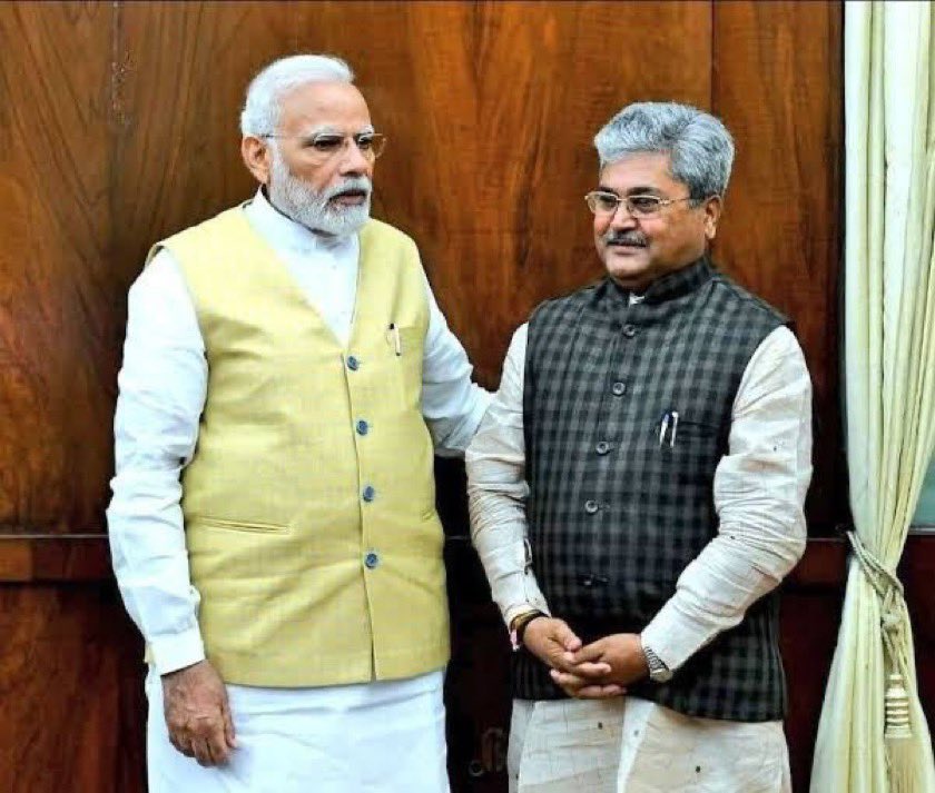 SupriyaShrinate's tweet photo. “अंकिता भंडारी पर BJP के राष्ट्रीय महासचिव और उत्तराखंड प्रभारी दुष्यंत कुमार गौतम के साथ शारीरिक संबंध बनाने का दबाव बनाया गया

इनकार करने पर उसकी हत्या कर दी गई

दुष्यंत गौतम को BJP बचा रही है”

:BJP के पूर्व विधायक सुरेश राठौर 

मोदी अब इस दरिंदे को बचा रहे हैं? https://t.co/rUVqxnRAIv