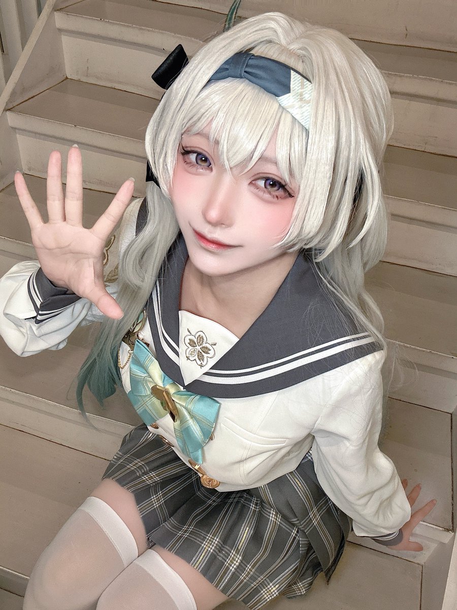 ねえやばい本当にやばい、その微笑み可愛すぎる可愛すぎて生きてて