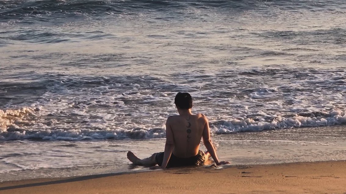 jiminbeakie's tweet image. jimin’s love for the beach