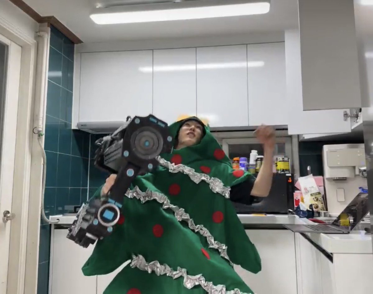 fishwwTAK's tweet image. ?갑자기?ㅋㅋㅋㅋ