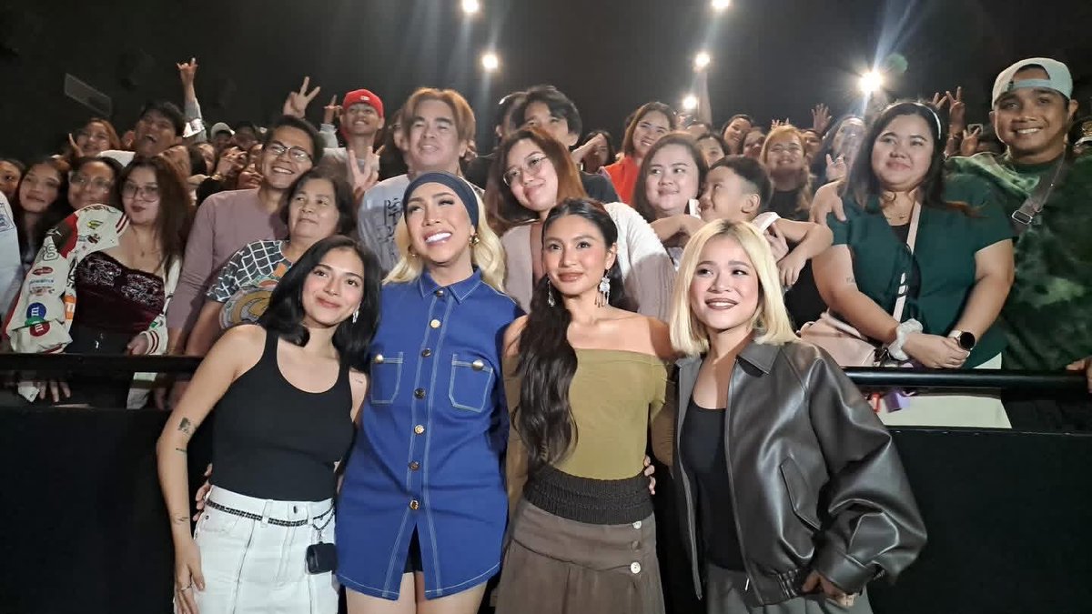 theideafirst_co's tweet image. SM NORTH, PAK NA PAK PA DIN ANG ENERGY!! 😳 

Salamat sa pag suporta sa #CallMeMotherDay2!!! BONGGA KAYOOO! 🫶🏻✨ 

#CallMeMother — NOW SHOWING in cinemas nationwide!