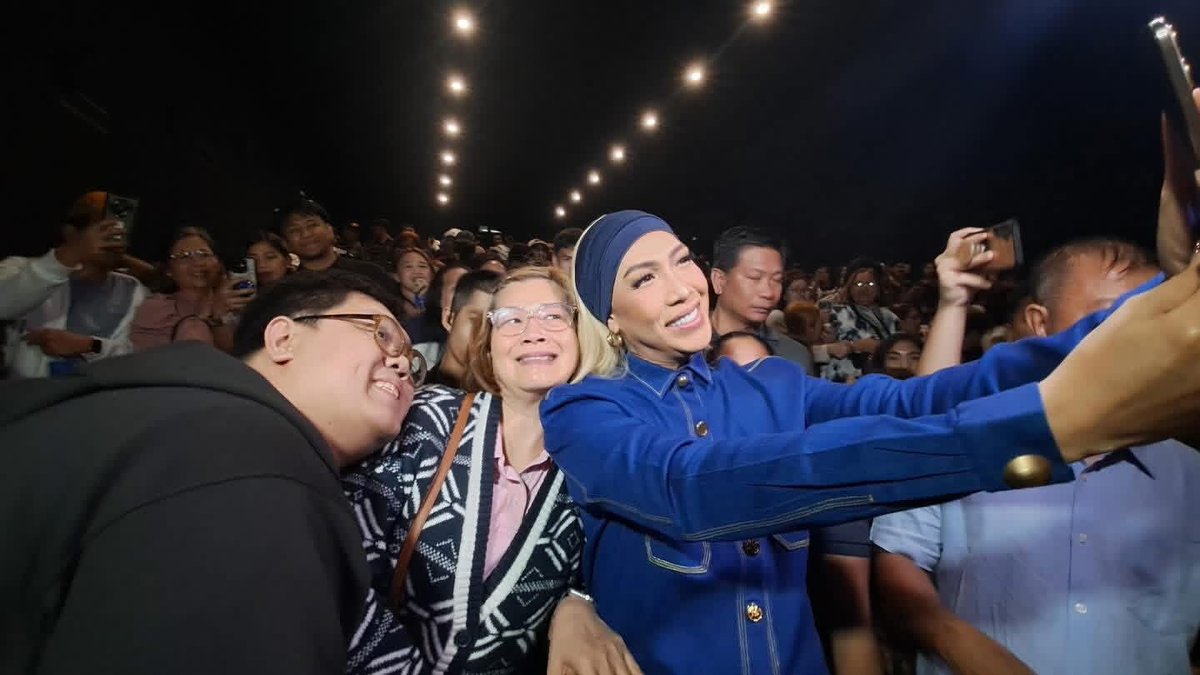 theideafirst_co's tweet image. SM NORTH, PAK NA PAK PA DIN ANG ENERGY!! 😳 

Salamat sa pag suporta sa #CallMeMotherDay2!!! BONGGA KAYOOO! 🫶🏻✨ 

#CallMeMother — NOW SHOWING in cinemas nationwide!