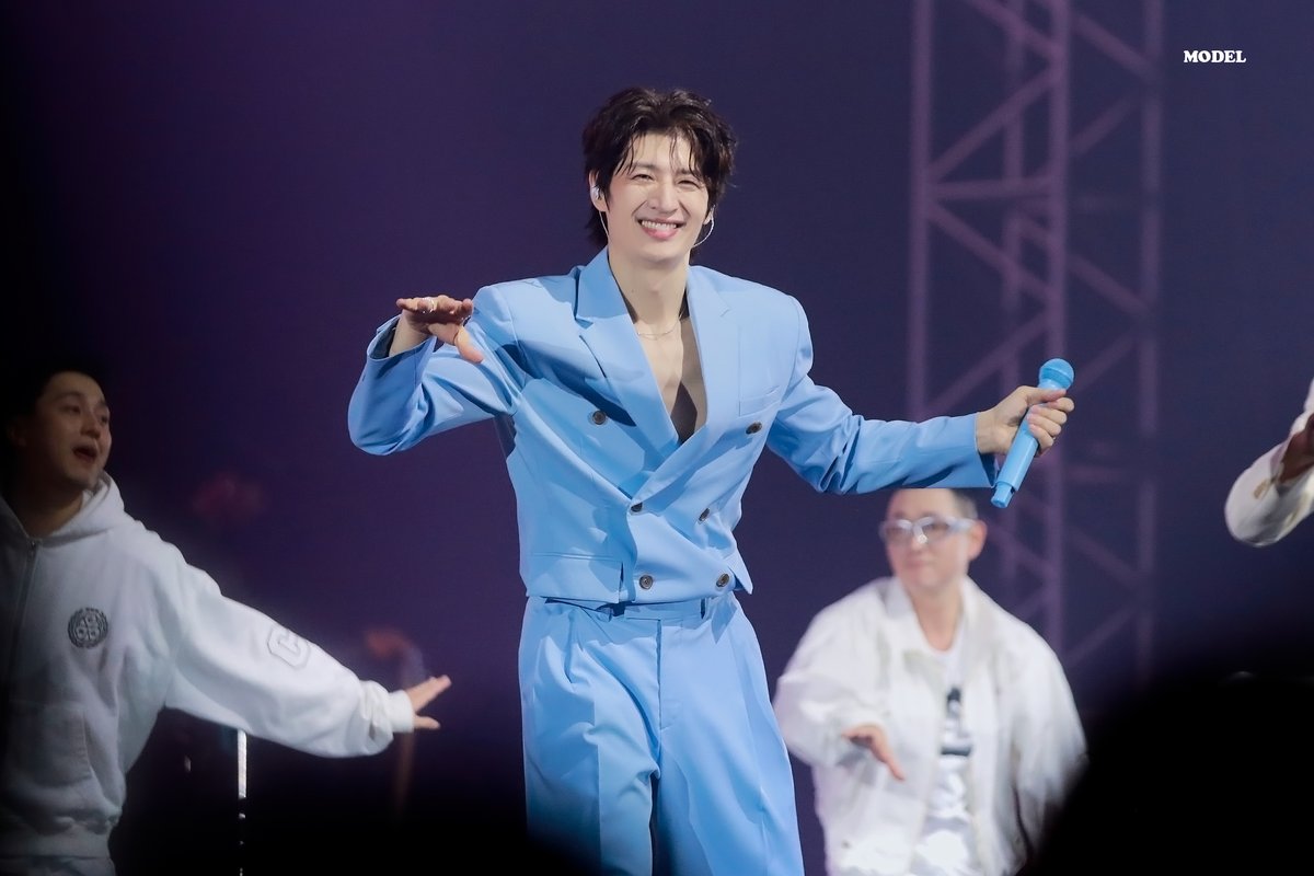 <ICONIC BOX> 251221
Hoi
#god #지오디 #손호영