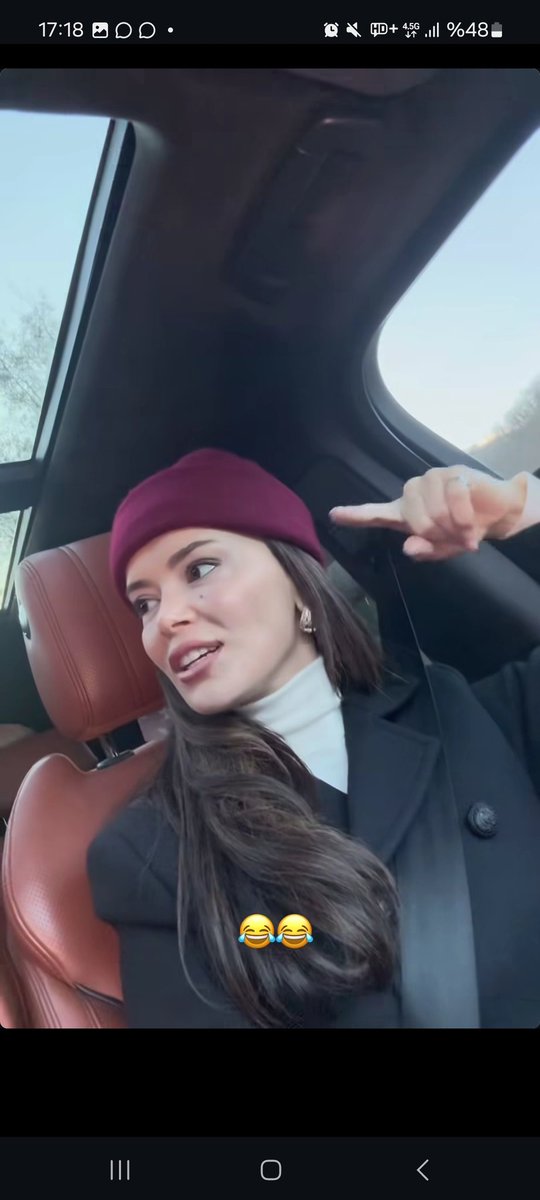 zeynighty's tweet photo. kendine en güzel açıyı ayarlıyo ksjsksmsmsm😂💖
#KızılcıkŞerbeti #BaşFat @dogukanngungor7 @seraykaaya https://t.co/ocrsDwpAhr
