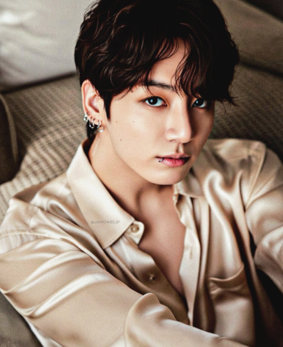 jjkarchives_97's tweet photo. JUNGKOOK IS SO BEAUTIFUL https://t.co/vE0gwoVGqq