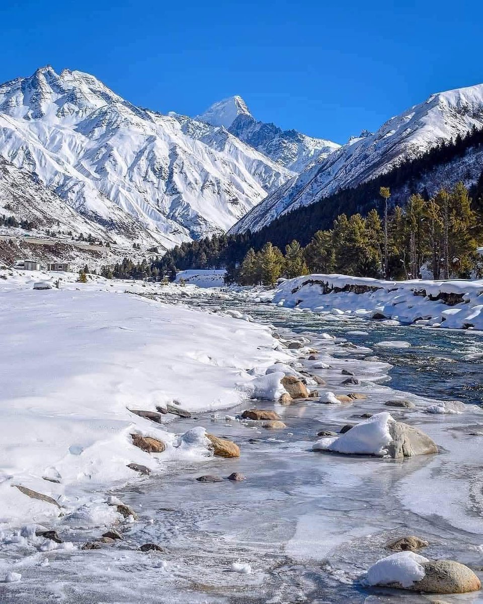 himisra's tweet image. वक़्त आने पर सब बदल जाते हैं,
दिसंबर तो सिर्फ़ महीना है ...

चितकुल, किन्नौर, हिमाचल प्रदेश