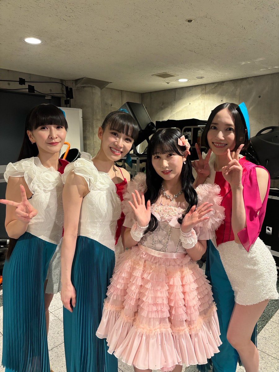 アイドル Perfume パ、Perfumeと撮っている！？ すげぇΣ(ﾟДﾟ)ｽｹﾞｪ!!