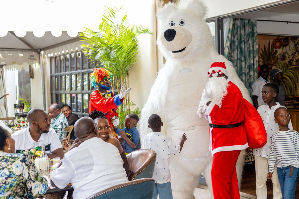 Latitude 0° tweet media