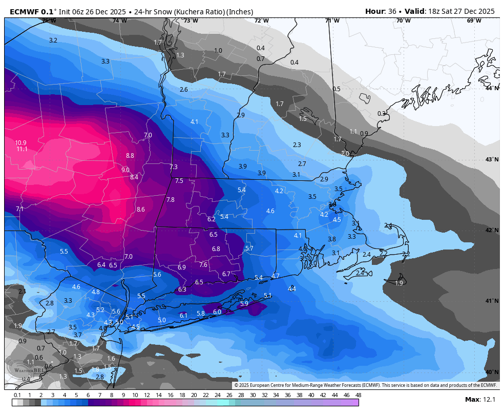 PeteNBCBoston's tweet photo. While you were sleeping off a food coma, guidance came out with the goods this AM.

Snow breaks out by 7-10p (ocean effect 1st). Wraps for most before dawn..but keeps up along coast until mid AM. Super fluffy/fine snow. 3-5" for most, 5-8+" in spots at coast (favoring S. Shore). https://t.co/oVlV2Ihul4