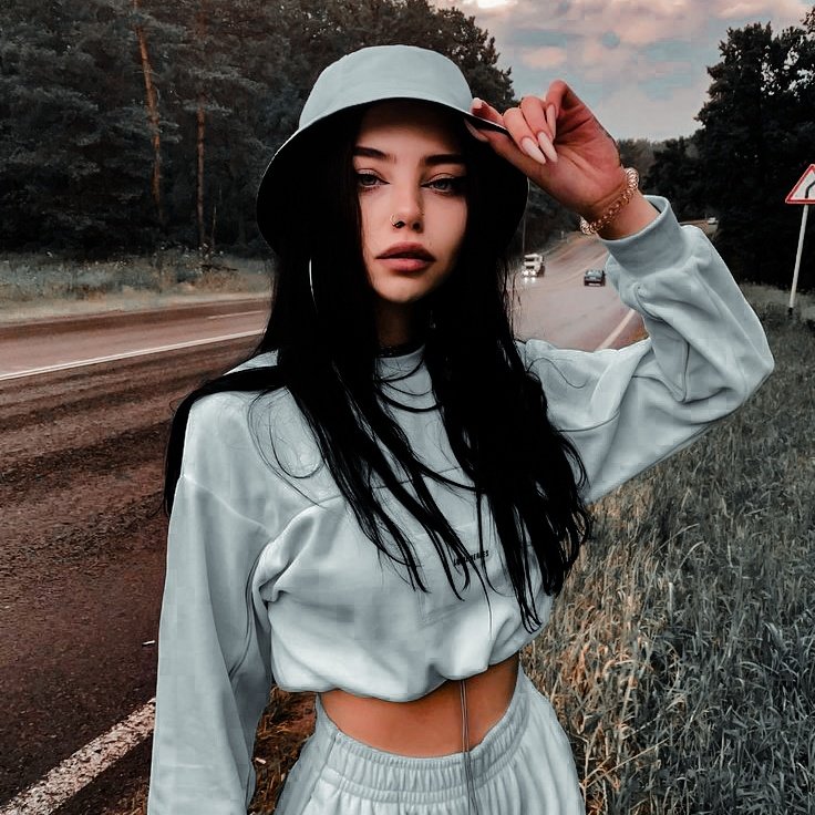 __SERII4LK1LL3R's tweet image. I͟N͟T͟E͟R͟A͟C͟T͟I͟O͟N͟ C͟A͟L͟L͟!

                  ♡  — md.
                   rt  — difusión.
            ♡+rt  —  planear trama.