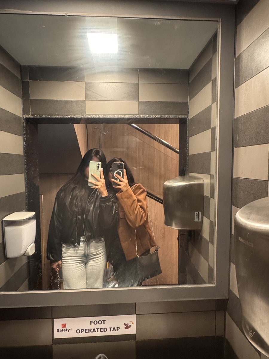 𝓢𝓱𝓪𝔂 🫐 tweet media