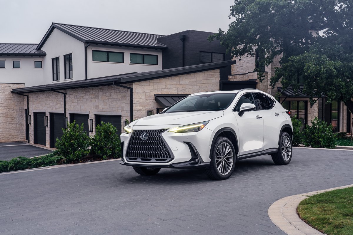 Lexusrp's tweet image. Equilibrio, confort y distinción en cada trayecto.
 ¿Tu experiencia Lexus NX empieza en la ciudad o fuera de ella?

#SiénteteLexus