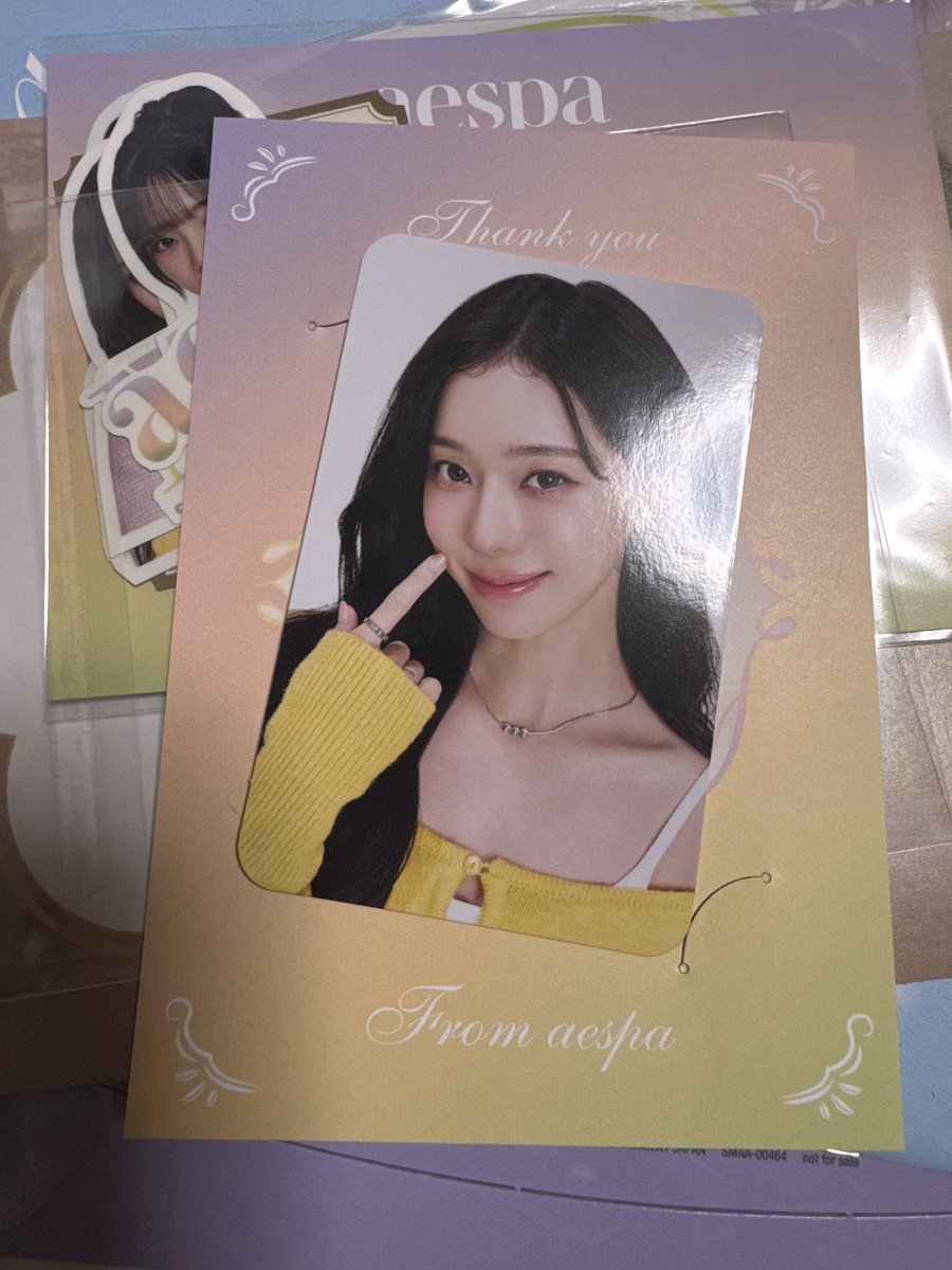 ステッカーシートないなと思ったら入会特典だったのか トレカは継続