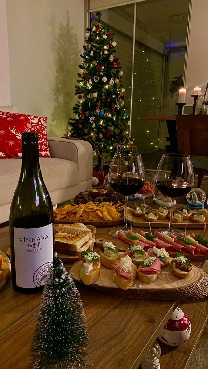 pperfod's tweet image. ⠀⠀⠀⠀⠀
⠀⠀⠀⠀    @pperfod 
    Primera navidad juntos🎄