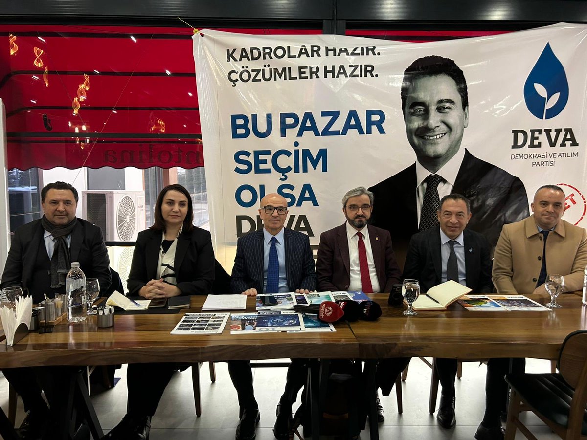 Halkla ilişkiler Başkanlığı olarak Niğde teşkilatımızla, Teşkilat İşleri Genel Başkan Yrd. Dr.Seyit Karaca, Kadın Çalışmaları Genel Başkan Yrd. Zeynep Sudan ve Bölge Koordinatörü Hamza Milli ile saha programımızı yaptık. 

⁦<a href="/KaracaSeyit/">Dr.Seyit Karaca</a>⁩ ⁦<a href="/zeynep_sudan/">Zeynep Sudan</a>⁩⁦