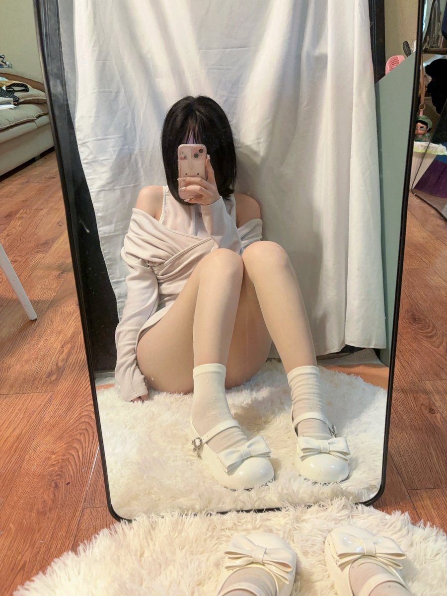 包邮抽一双在脚上穿了三天的白袜🎟️
关注➕点赞➕转发➕评论一件四连即可参与抽奖
12月31号开奖哦～