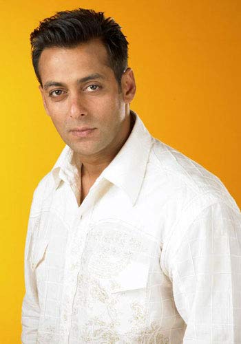 Swagat nahi karoge Bhai ka? Janamdin ki dher saari shubhkamnayein us insaan ko jo dil mein aata hai, samajh mein nahi
#HappyBirthdaySalmanKhan
