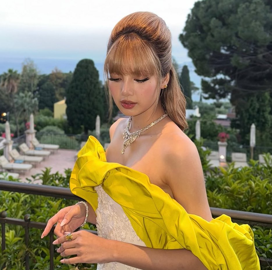 blckpinkpic's tweet image. 🤍🦢