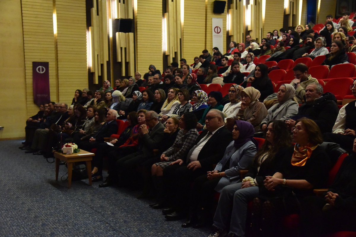 Prof. Dr. Yahya Özsoy Toplum Hizmetleri Ödülleri sahiplerini buldu
Türkiye Toplum Hizmetleri Vakfı Prof. Dr. Yahya Özsoy Toplum Hizmetleri Ödülleri 2025 Töreni, Anadolu Üniversitesi Öğrenci Merkezi Yunus Emre Salonu’nda gerçekleştirildi.

Haber için: anahaber.anadolu.edu.tr/tr/haber-detay…