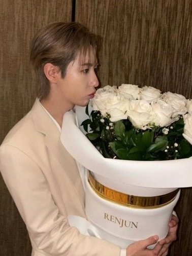 intobluemood_'s tweet image. มึง ฟิคในหัวอร่อยมาก