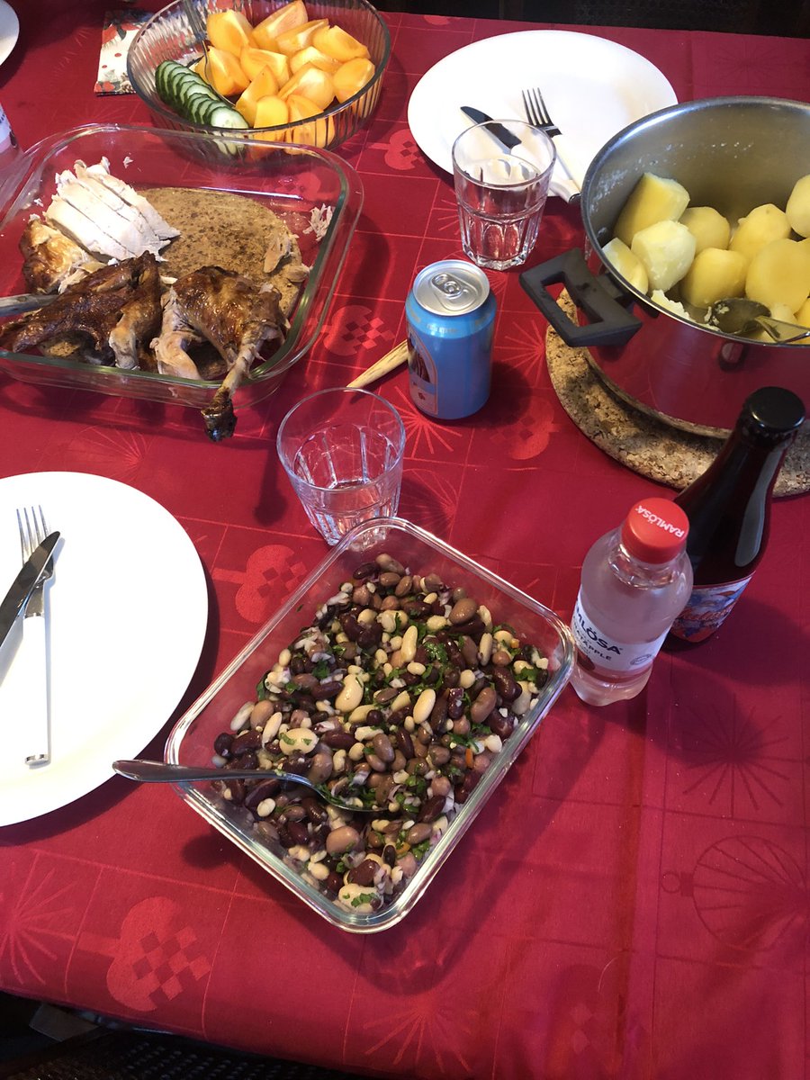 xiaoxumeimei's tweet image. วันนี้เป็นไก่งวงอบจ้าาาา เบรกอาหารคริสมาสแปบ 😂