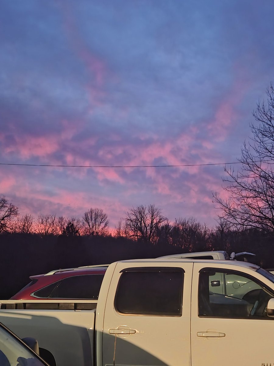 WadeCook64's tweet image. Christmas Eve in SW Missouri....wow 70's.👊😎