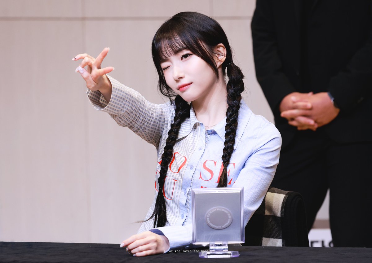 #YoungeunTheGiftofWinter
#겨울에_찾아온_영은이라는_선물
#ヨンウンという冬の奇跡

세상이 내게준 행복 그게 너란걸 아니
감사해 널 만날수 있음을
 
#서영은 #영은 #SEOYOUNGEUN #YOUNGEUN #ソヨンウン #ヨンウン #徐永恩 #Kep1er #케플러