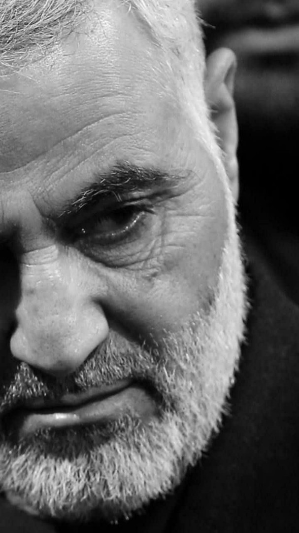 شهید قاسم سلیمانی:
صلح جو تر از نظام اسلامی و ملت ایران نیست ...
دنیا تحمل جمهوری اسلامی را ندارد ...
#ایرانمرد 
#پرچمدار_آزادگی