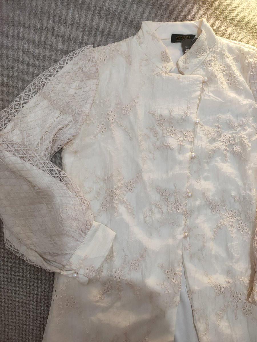 xxxprtw's tweet photo. Rekomendasi embroidered shirt✨

Bajunya cantik banget, sudah ada furingnya jadi ga nerawang, modelnya kekinian, bordiran bajunya motif bunga. Bisa dipakai kondangan/lebaran/atau jalan2🤍
🛒🛍️ https://t.co/8udKRSf7xN

🛒🛍️https://t.co/fO2kma438v https://t.co/6tXgMTerYw