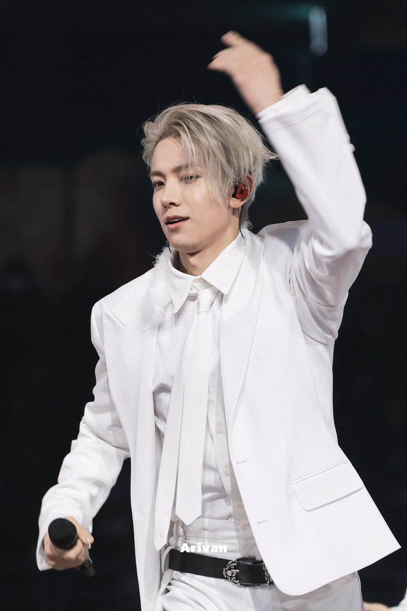 Arivan1015 tweet media