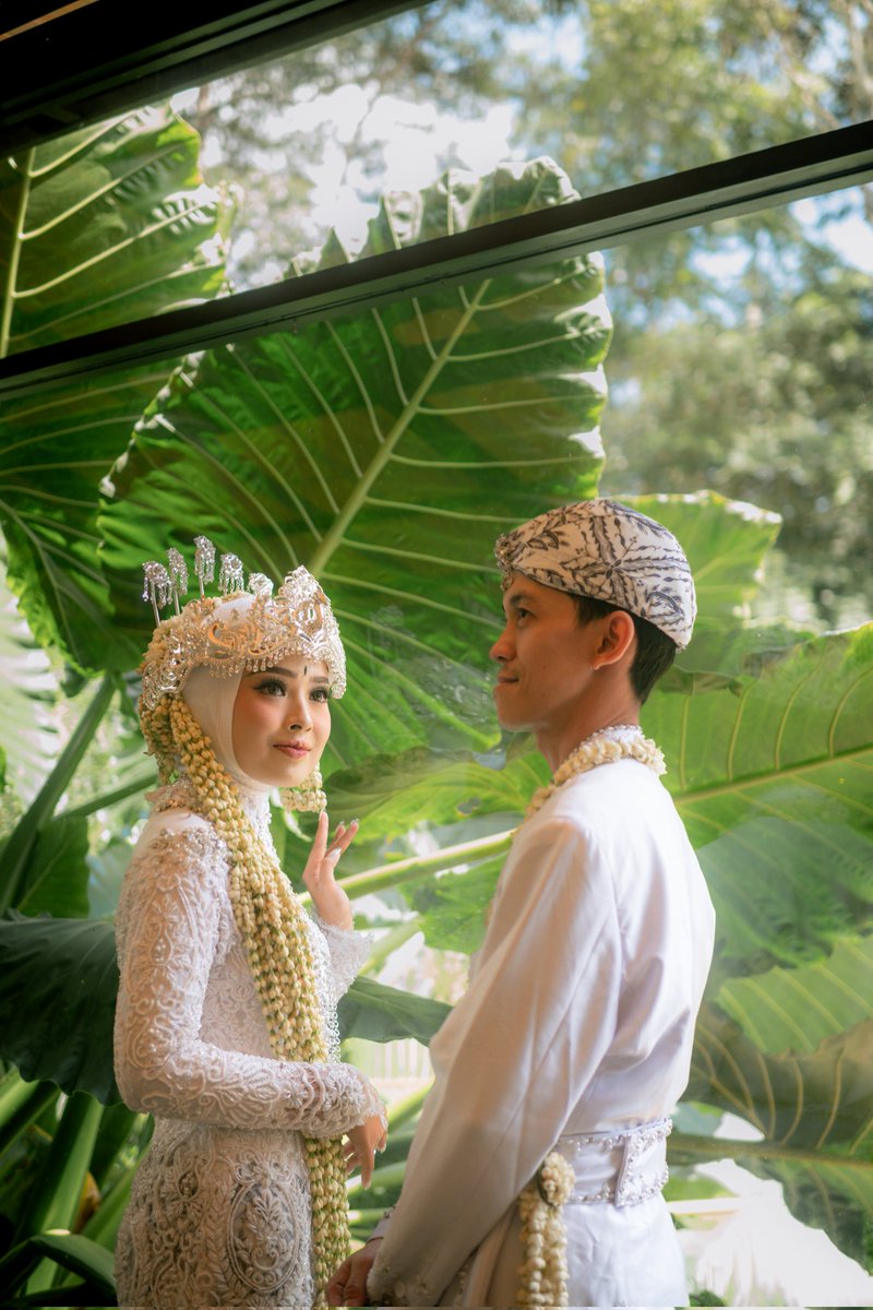 From this                                      To this
Kenal jeketi dari pas SMP, Alhamdulillah dapetnya jodoh 😄😁