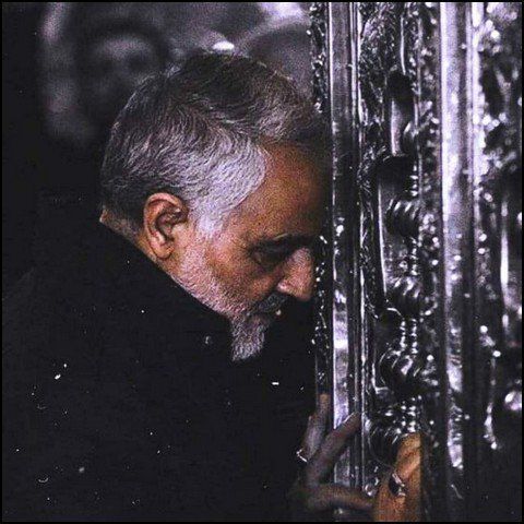 mohammad99amin4's tweet photo. شهید ما، هم دل به آتش می‌زد و هم عقل به میدان می‌آورد؛
شجاعتی که با تدبیر گره خورده بود،
چه در جنگ، چه در سیاست.
#بزرگمرد
#ایرانمرد https://t.co/ffZL0QzV7M