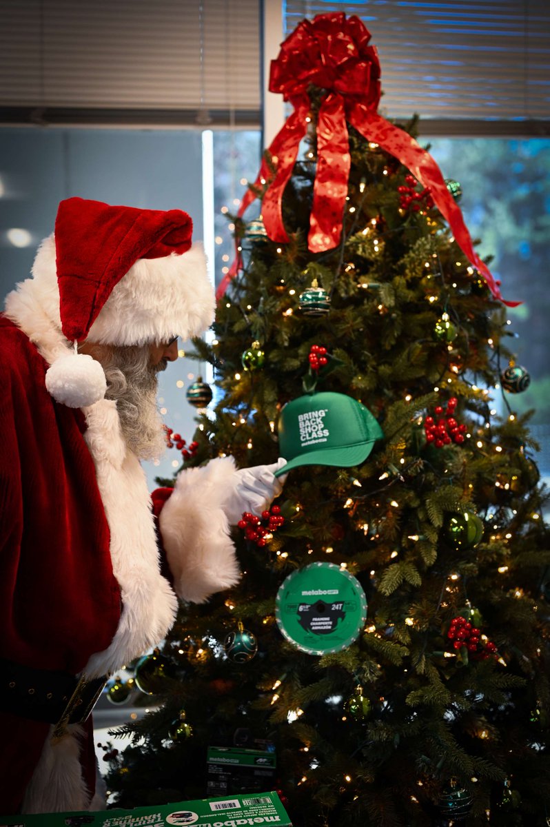 MetaboHPT's tweet photo. Santa’s final message before heading back to the North Pole!

Share your shop class story for a chance to earn a free Bring Back Shop Class hat.
Post a video on FB or IG, tag @metabohpt, and use #BringBackShopClass.

Deadline: January 31. Only 25 hats available. https://t.co/ctZBvKyTnR