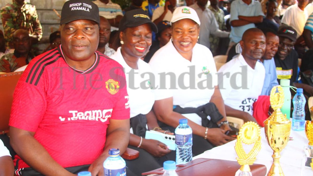 StandardKenya's tweet photo. Sports lovers throng the Mwangaza Secondary School playgrounds in Shibuli on December 26 during the thrilling finals of the Bishop Khamala Cup 2025 Edition, an event attended by over 5,000 spectators and graced by CECAFA Secretary General Nicholas Musonye.

Pictures:Mary Imenza https://t.co/k88oj4UdrX