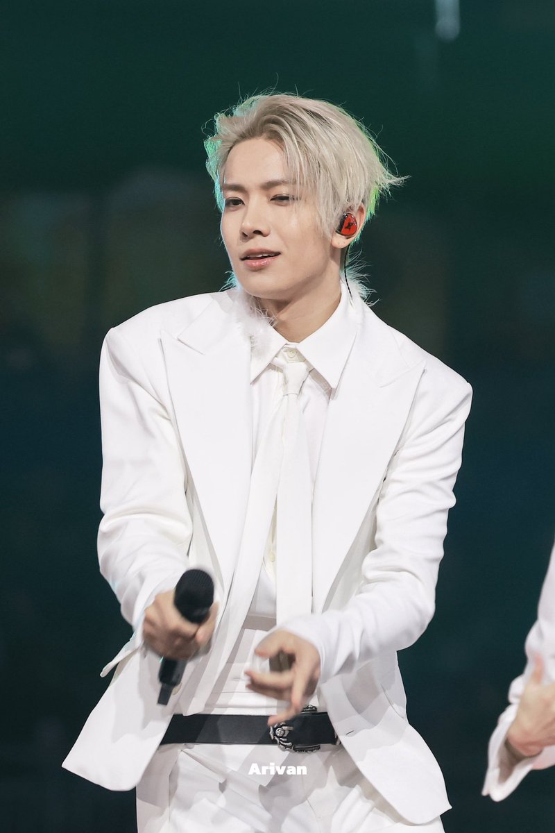 Arivan1015 tweet media