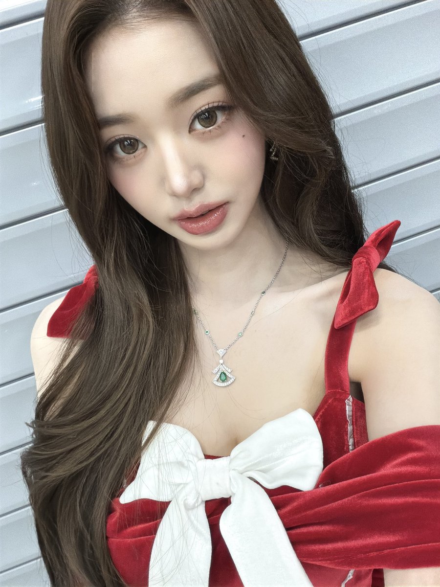 KPOPDOME's tweet photo. Merry Christmas 🎄🎄🎄
#IVE #아이브 #JANGWONYOUNG #장원영 https://t.co/HKFql7FPWl